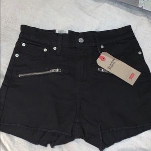 NWT Levi’s Black High Waisted shorts with zippers